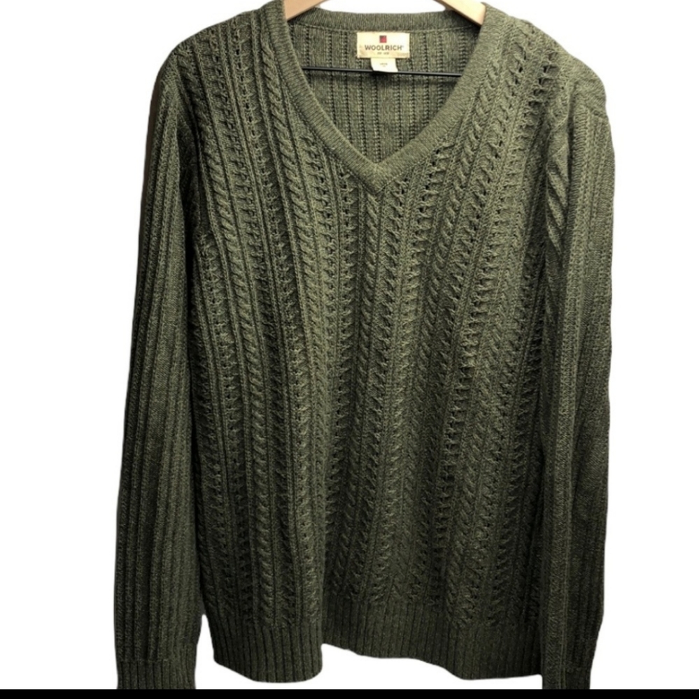 Woolrich cable knit V neck olive sweater- M